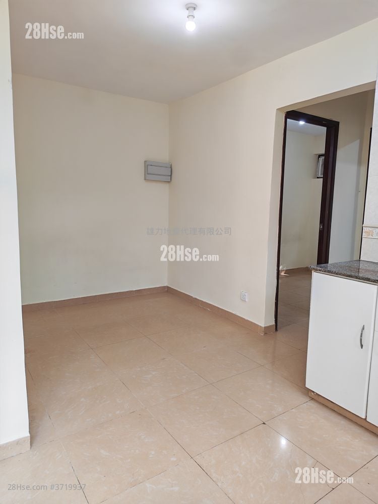 村屋 租盘 2 房 , 1 浴室 400 平方尺