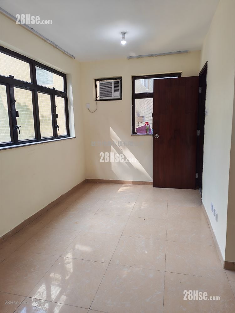 村屋 租盘 2 房 , 1 浴室 400 平方尺