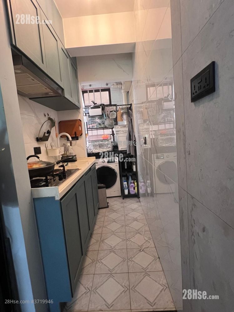 Fortune Court Sell 2 Bedrooms , 1 Bathroom 321 ft²