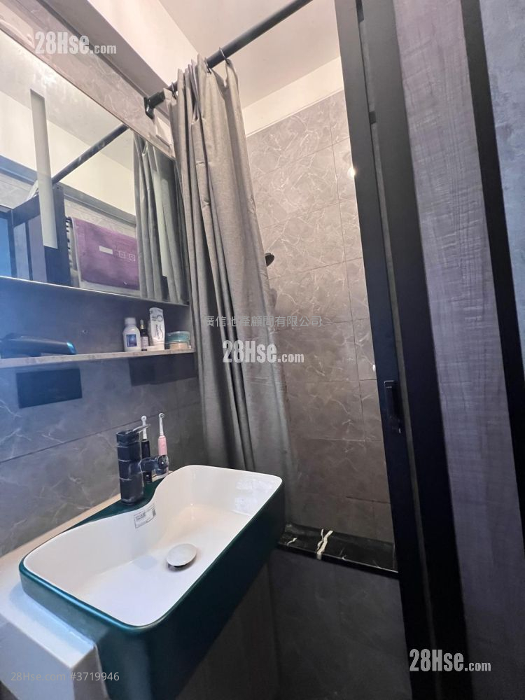 Fortune Court Sell 2 Bedrooms , 1 Bathroom 321 ft²