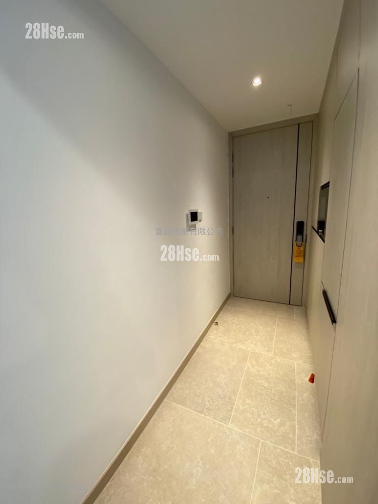 Downtown 38 Sell 1 Bedroom , 1 Bathroom 309 ft²