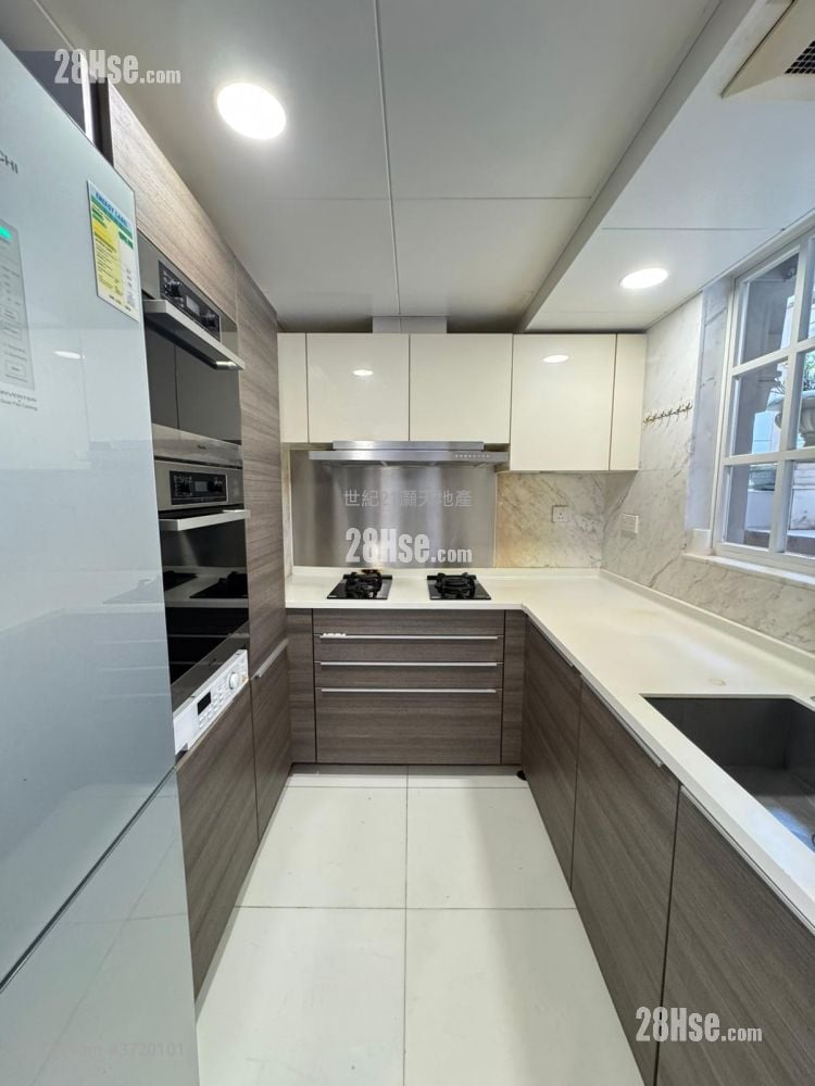 比华利山别墅 售盘 5+ 房 , 2 浴室 1,606 平方尺