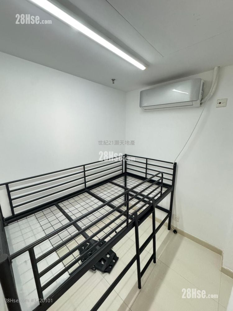 比华利山别墅 售盘 5+ 房 , 2 浴室 1,606 平方尺