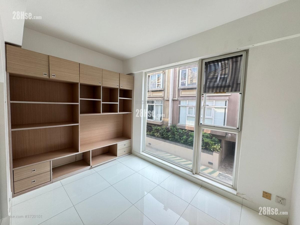 比华利山别墅 售盘 5+ 房 , 2 浴室 1,606 平方尺