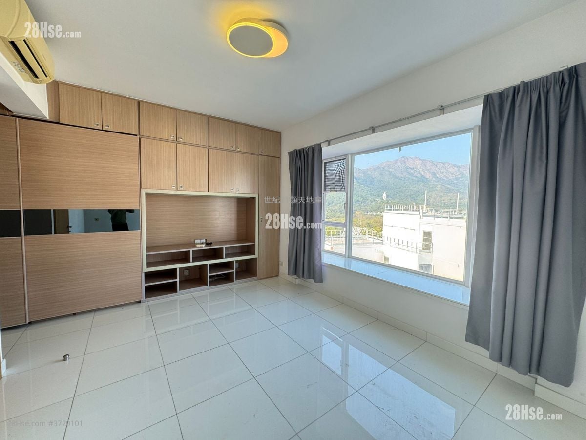 比华利山别墅 售盘 5+ 房 , 2 浴室 1,606 平方尺