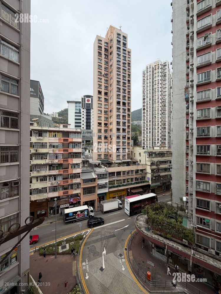 靄華大廈 售盤 2 房 , 1 浴室 321 平方呎