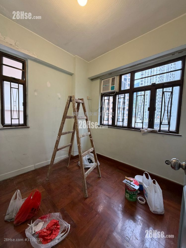 靄華大廈 售盤 2 房 , 1 浴室 321 平方呎