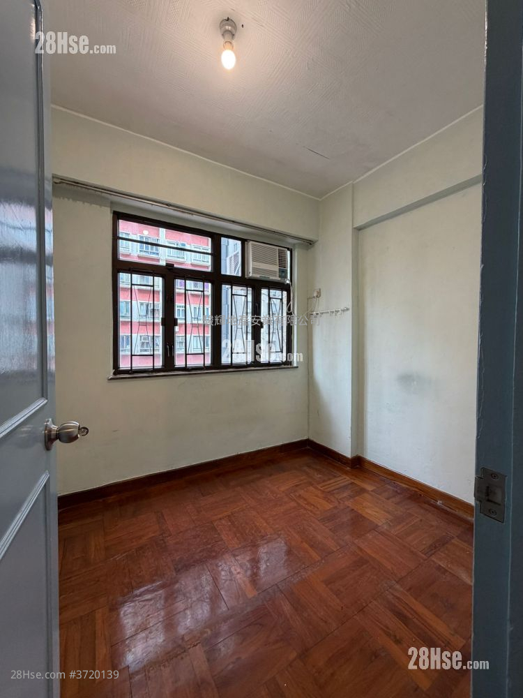 靄華大廈 售盤 2 房 , 1 浴室 321 平方呎