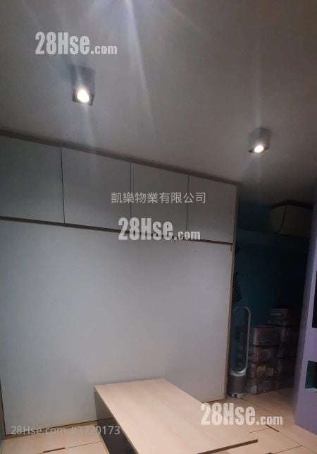 Lai Tsui Court Sell 2 Bedrooms , 1 Bathroom 287 ft²