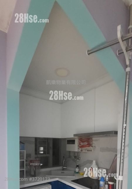 Lai Tsui Court Sell 2 Bedrooms , 1 Bathroom 287 ft²
