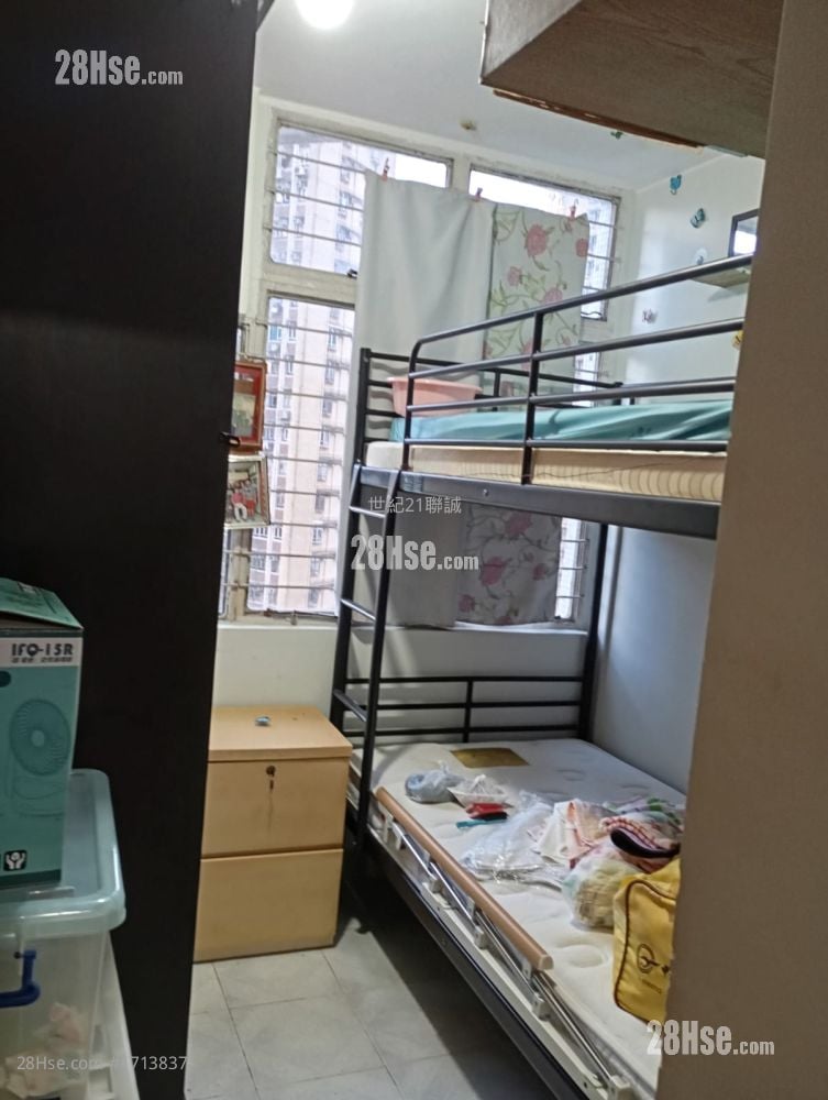 Hing Tin Estate Sell 2 Bedrooms , 1 Bathroom 443 ft²