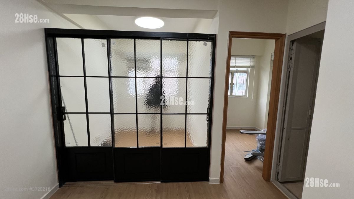 仁厚大厦 租盘 2 房 , 1 浴室 283 平方尺