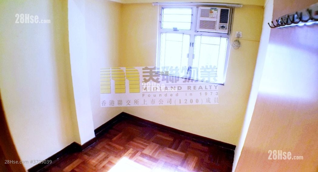 Kam Pui Building Sell 2 Bedrooms , 1 Bathroom 371 ft²