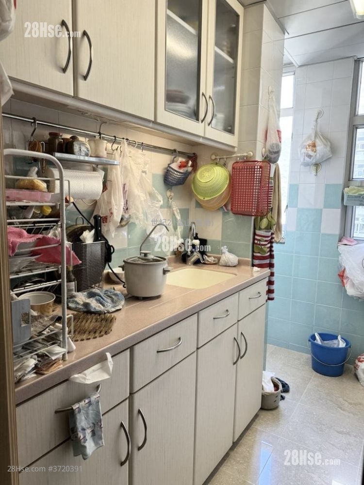 德強苑 售盤 3 房 , 1 浴室 574 平方呎