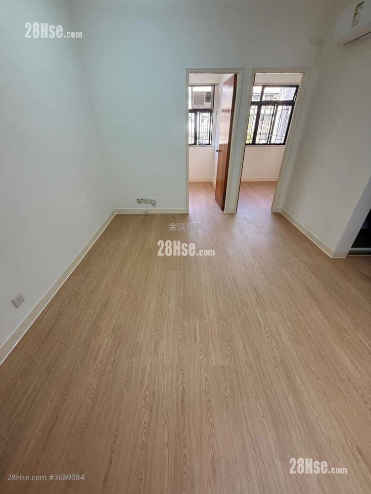 龙德大厦 租盘 2 房 , 1 浴室 399 平方尺