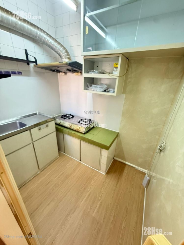 龙德大厦 租盘 2 房 , 1 浴室 399 平方尺