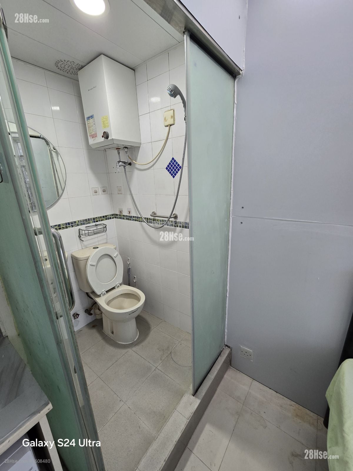 Po Wing Building Rental Studio , 1 Bathroom 120 ft²