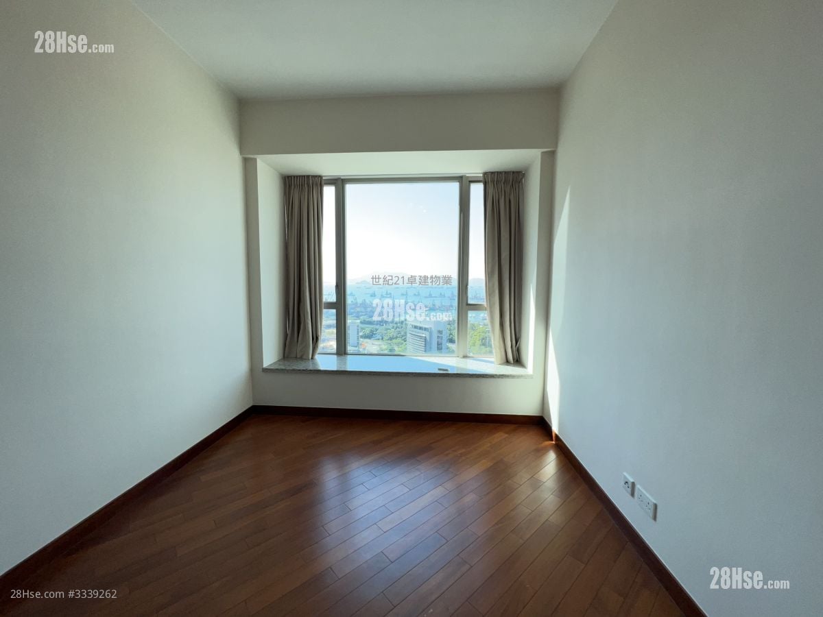 The Coronation Sell 3 Bedrooms , 2 Bathrooms 958 ft²