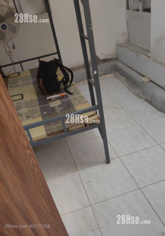 Jordan Rental 90 ft²