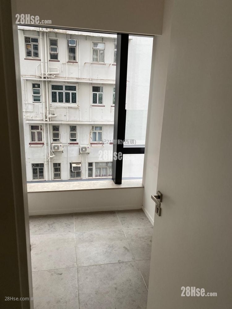 Bohemian House Sell 3 Bedrooms , 2 Bathrooms 699 ft²