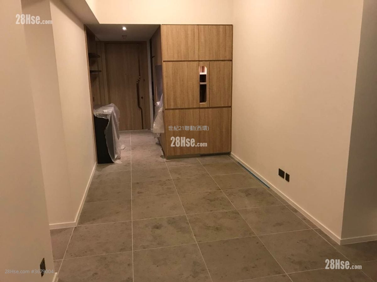 Bohemian House Sell 3 Bedrooms , 2 Bathrooms 699 ft²