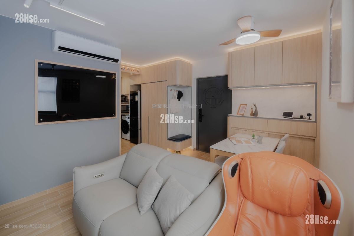 Tsuen Wan Centre Sell 2 Bedrooms , 1 Bathroom 377 ft²