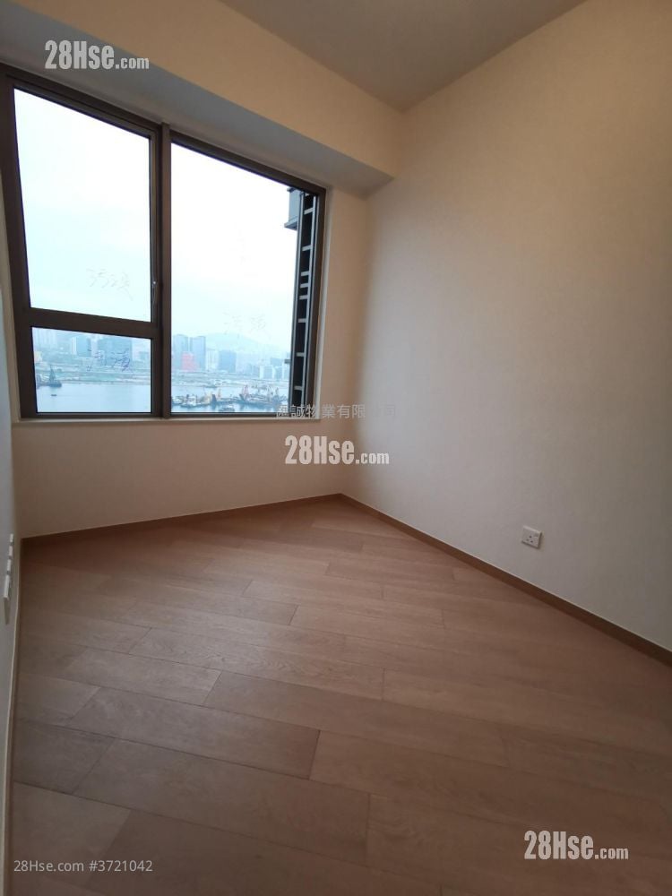 Upper East Sell 2 Bedrooms , 1 Bathroom 352 ft²