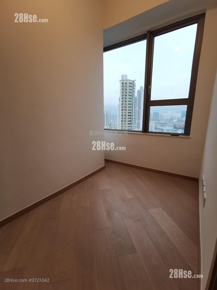 Upper East Sell 2 Bedrooms , 1 Bathroom 352 ft²