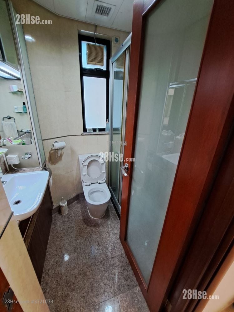 The Oakridge Sell 2 Bedrooms , 1 Bathroom 428 ft²