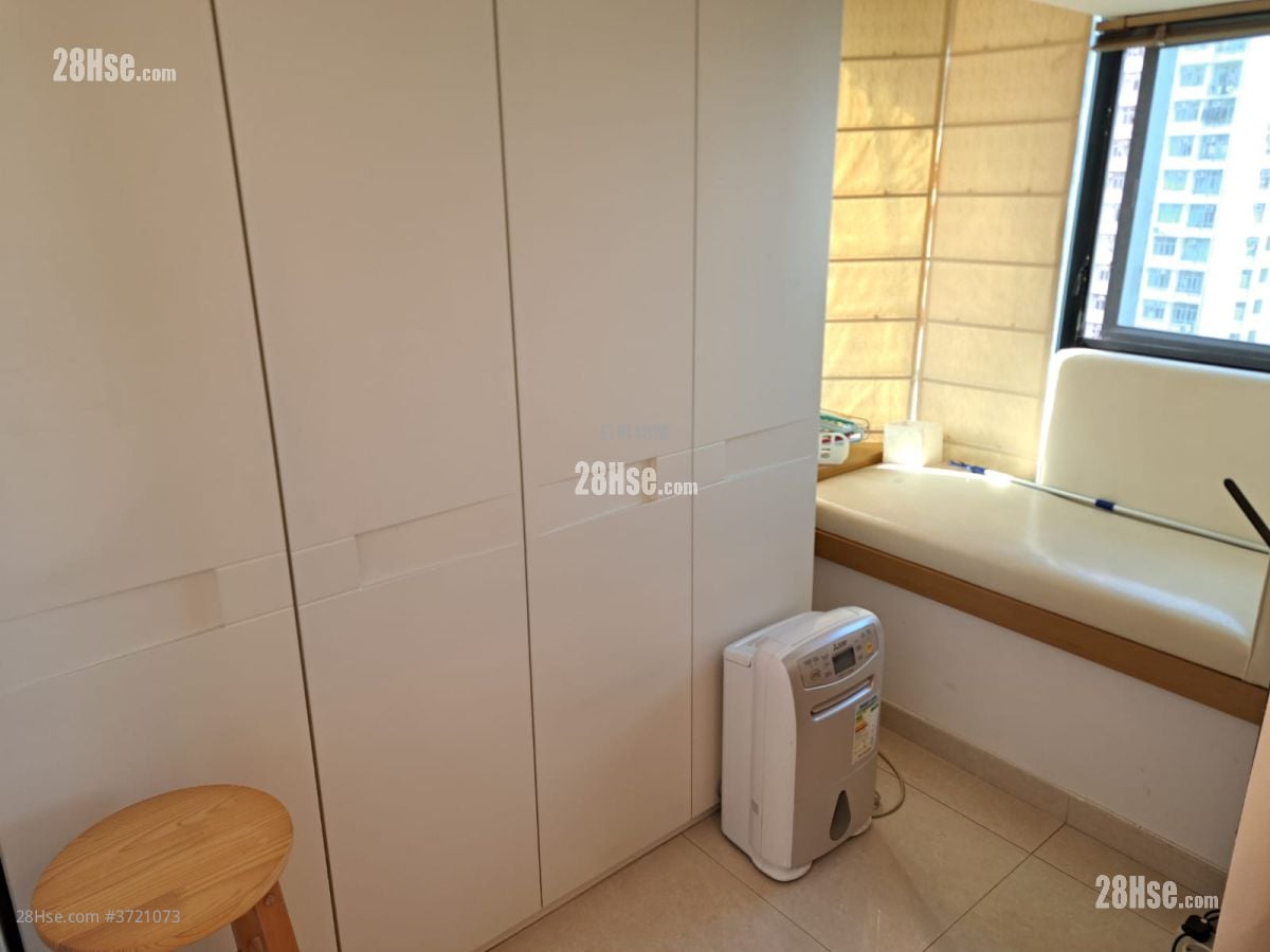 The Oakridge Sell 2 Bedrooms , 1 Bathroom 428 ft²