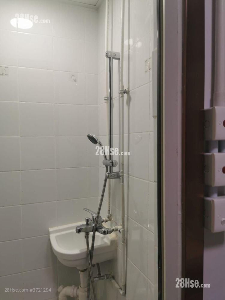 唐楼 租盘 1 房 , 1 浴室 100 平方尺