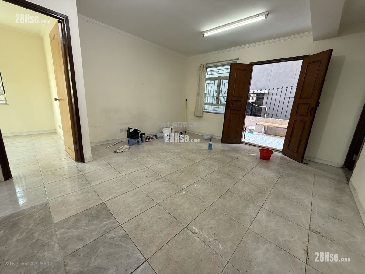 龙鼓滩 租盘 700 平方尺