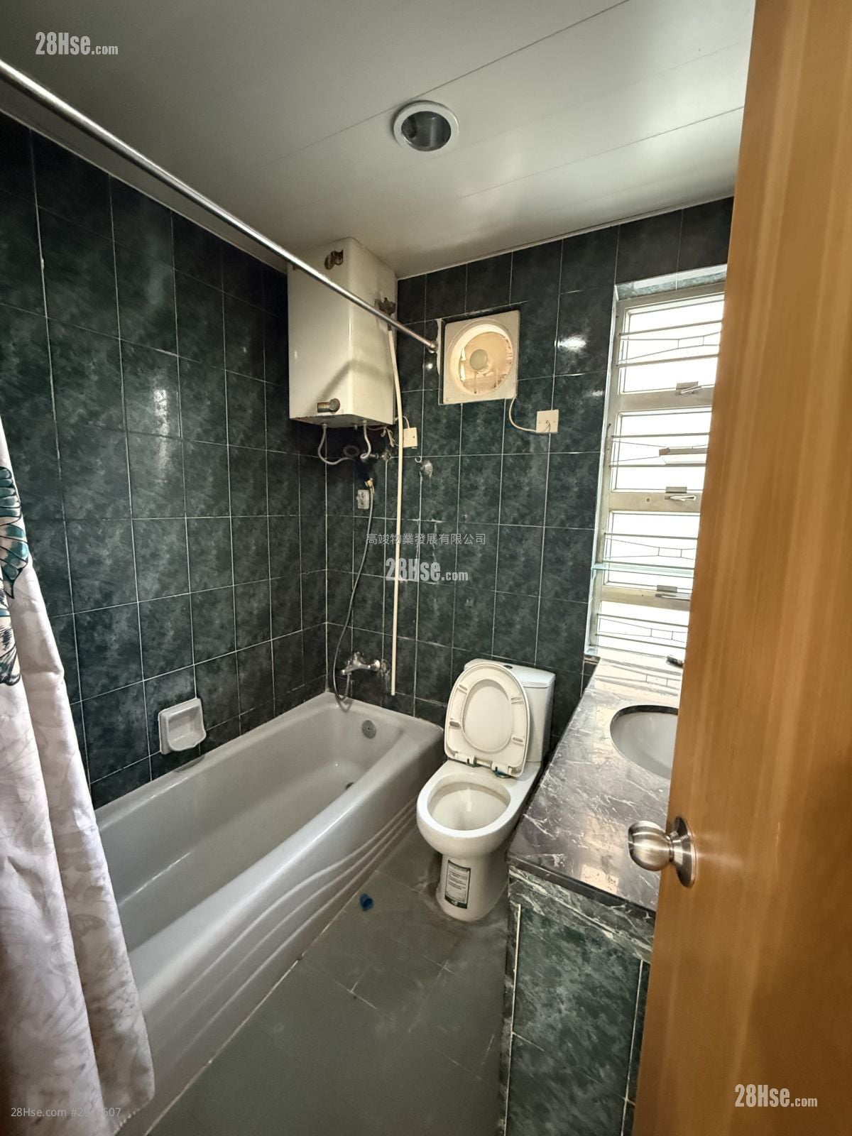 龙鼓滩 租盘 700 平方尺