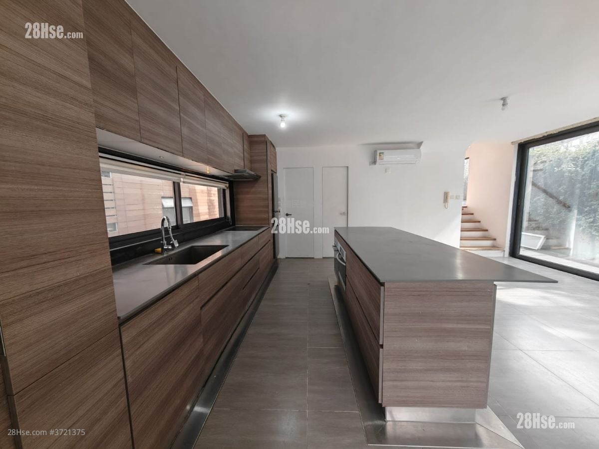 相思湾 售盘 3 房 , 3 浴室 2,100 平方尺