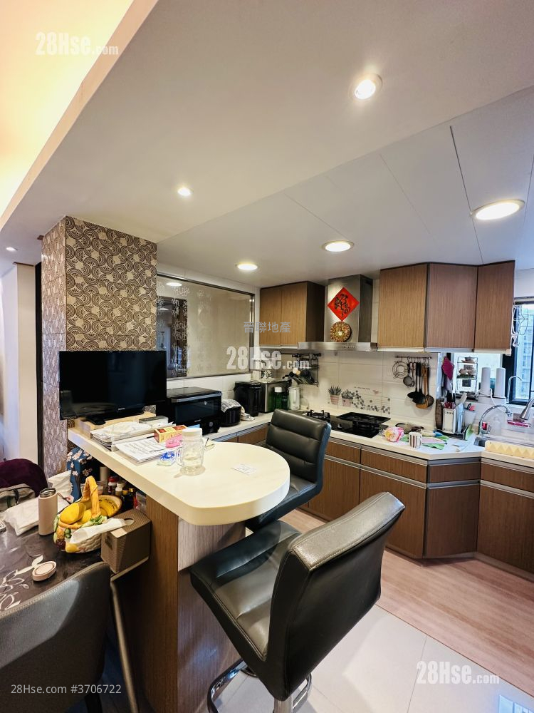 聚龍居 售盤 3 房 , 2 浴室 922 平方呎