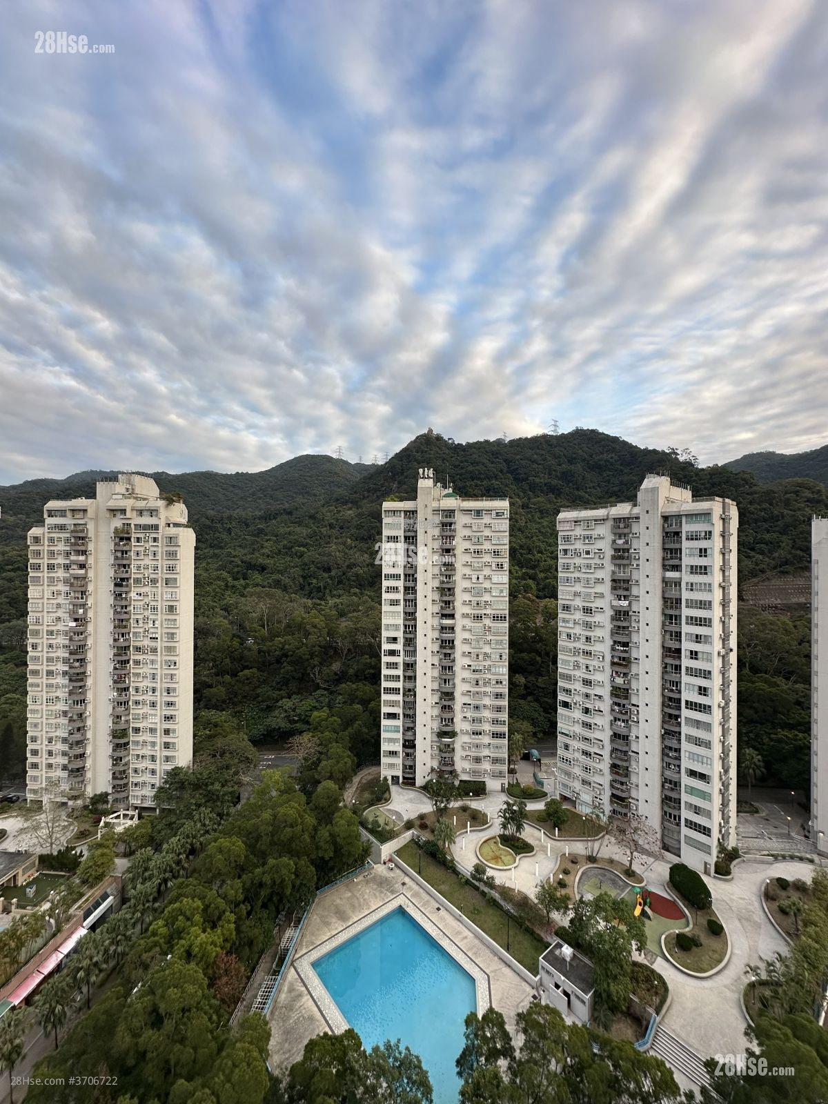 聚龍居 售盤 3 房 , 2 浴室 922 平方呎