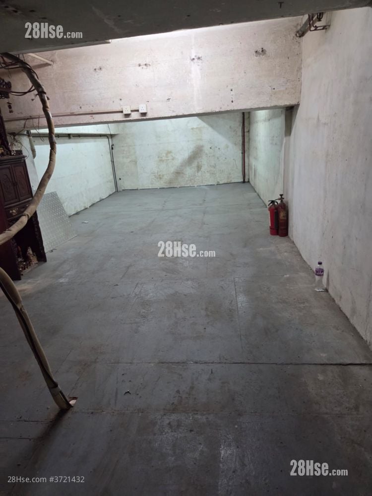 Kin Fat Street Kin Fat Industrial Center 4A Or 4B Rental 1 Toilet