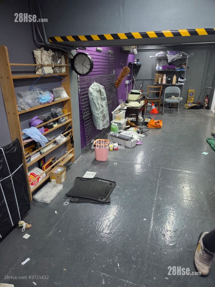 Kin Fat Street Kin Fat Industrial Center 4A Or 4B Rental 1 Toilet