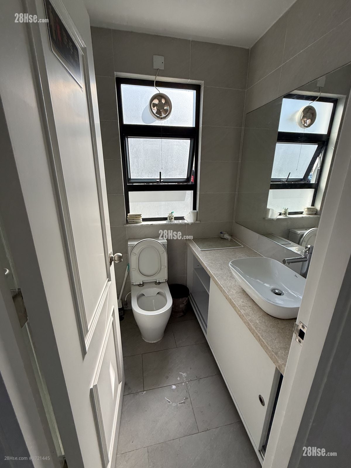 石榴布村 租盘 2 房 , 1 浴室 570 平方尺