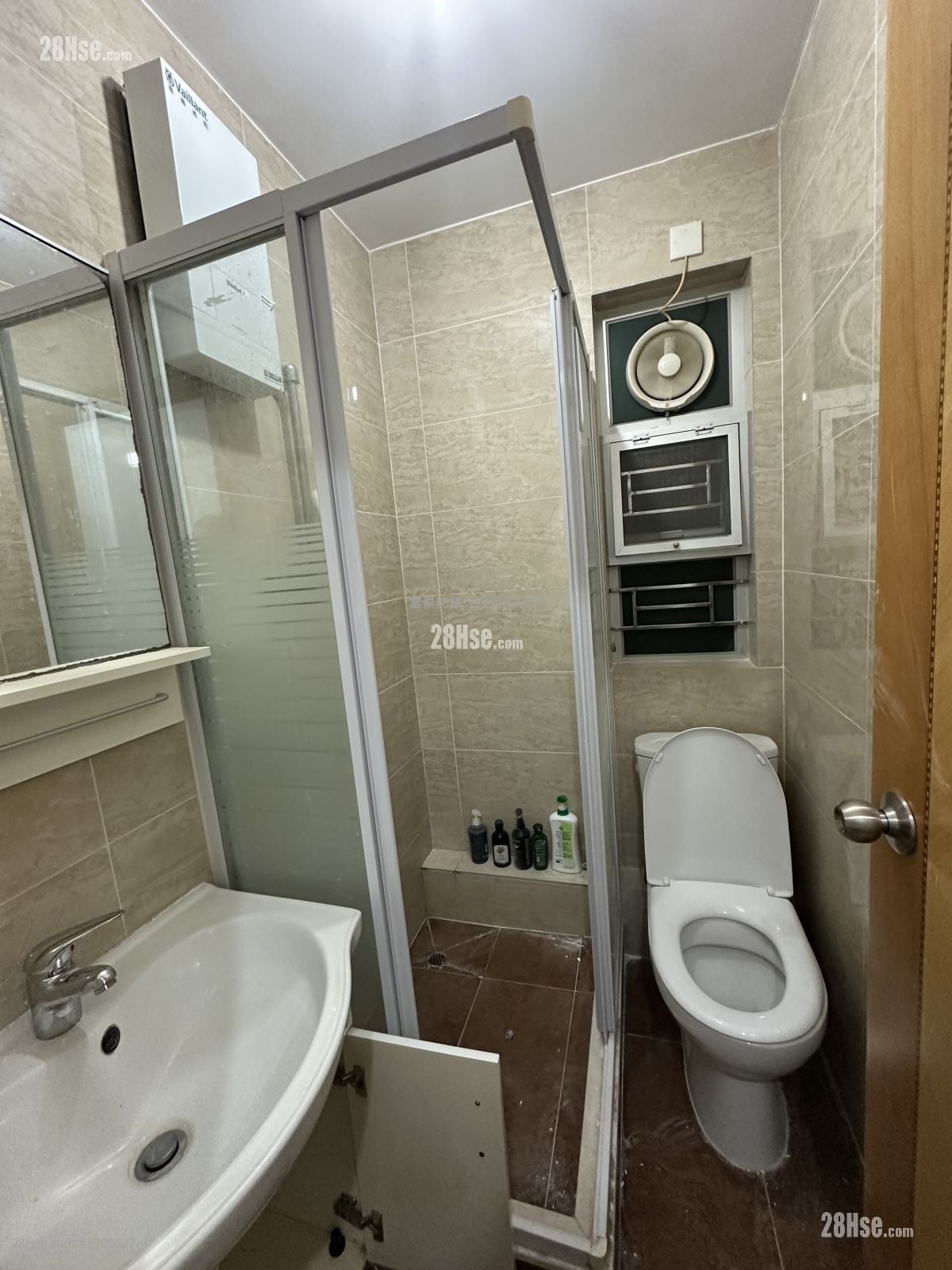 紫田村 租盘 1 房 , 1 浴室 350 平方尺