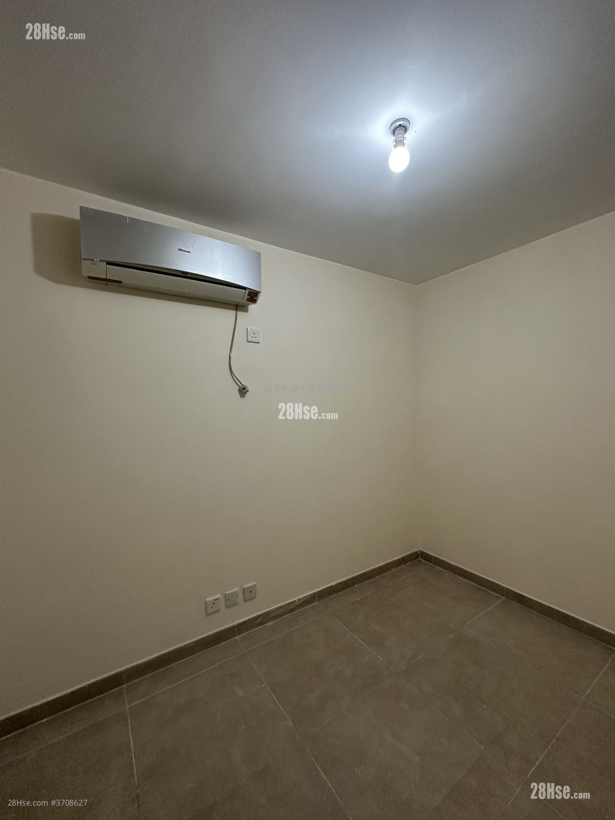 紫田村 租盘 1 房 , 1 浴室 350 平方尺