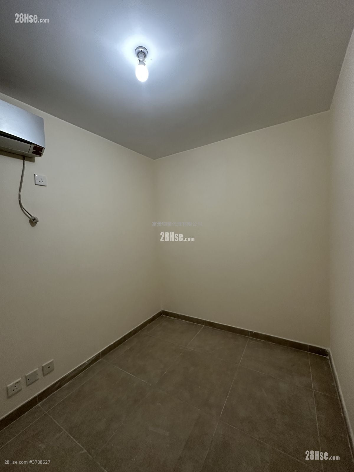 紫田村 租盘 1 房 , 1 浴室 350 平方尺