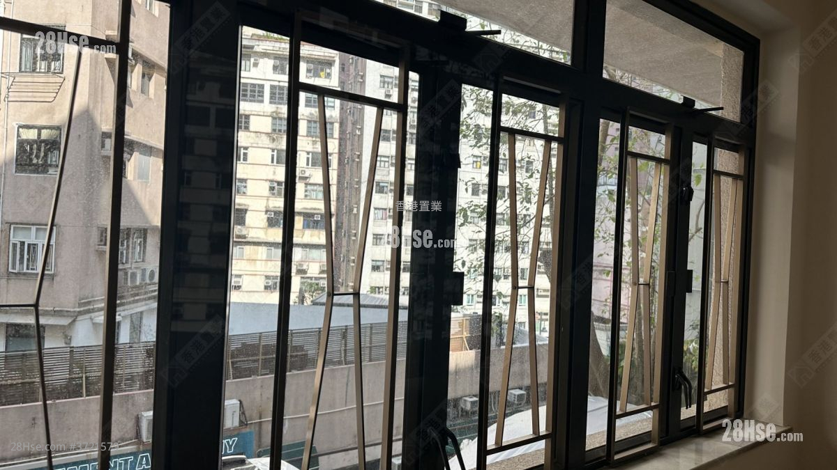 崇寧大廈 售盤 3 房 , 2 浴室 942 平方呎