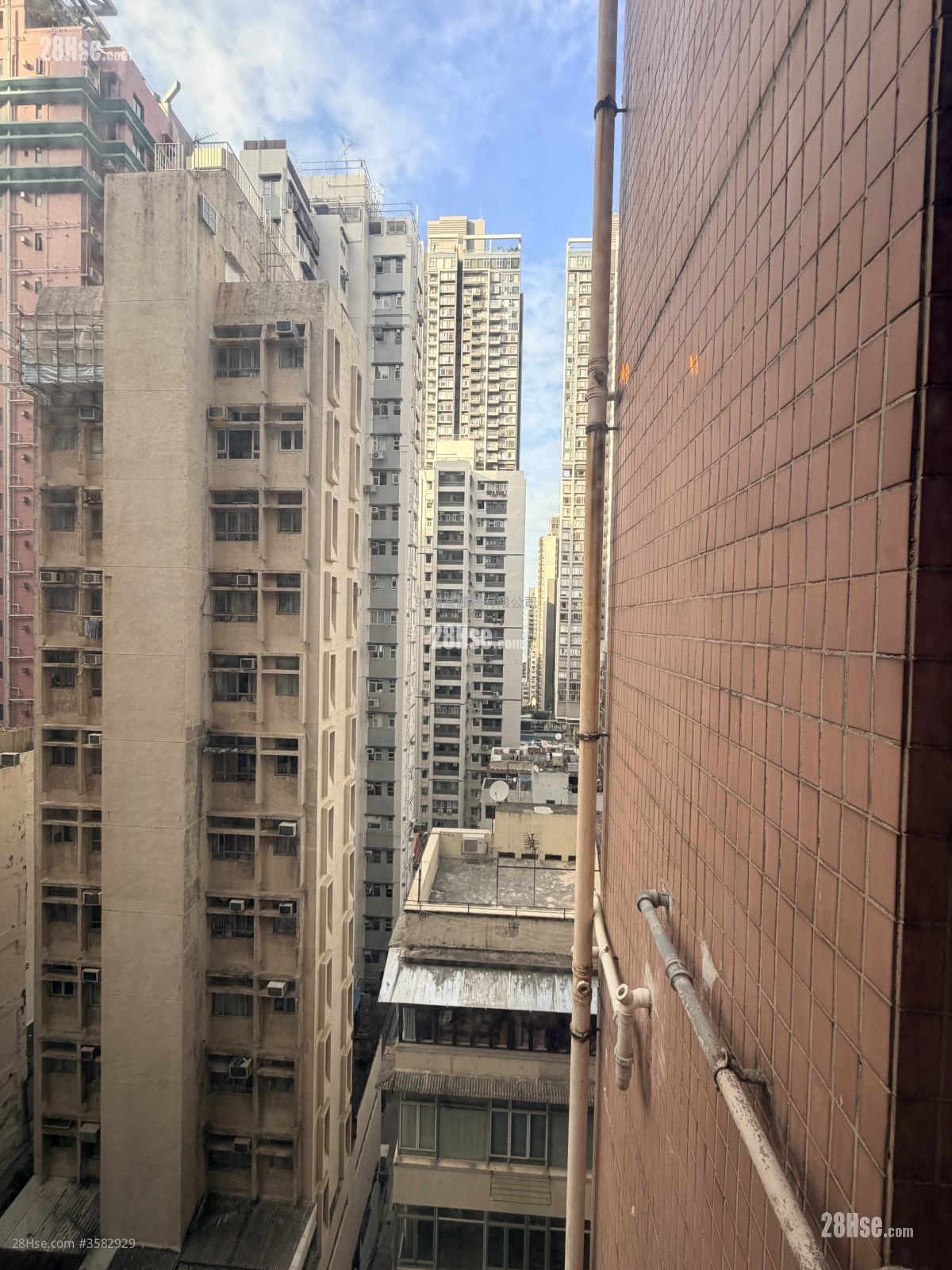 Jade Court Sell 224 ft²