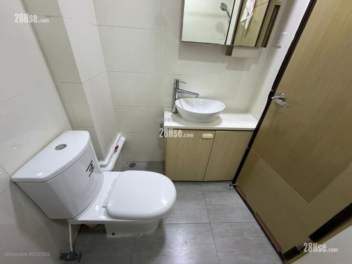 金阁大厦 租盘 2 房 , 1 浴室 358 平方尺