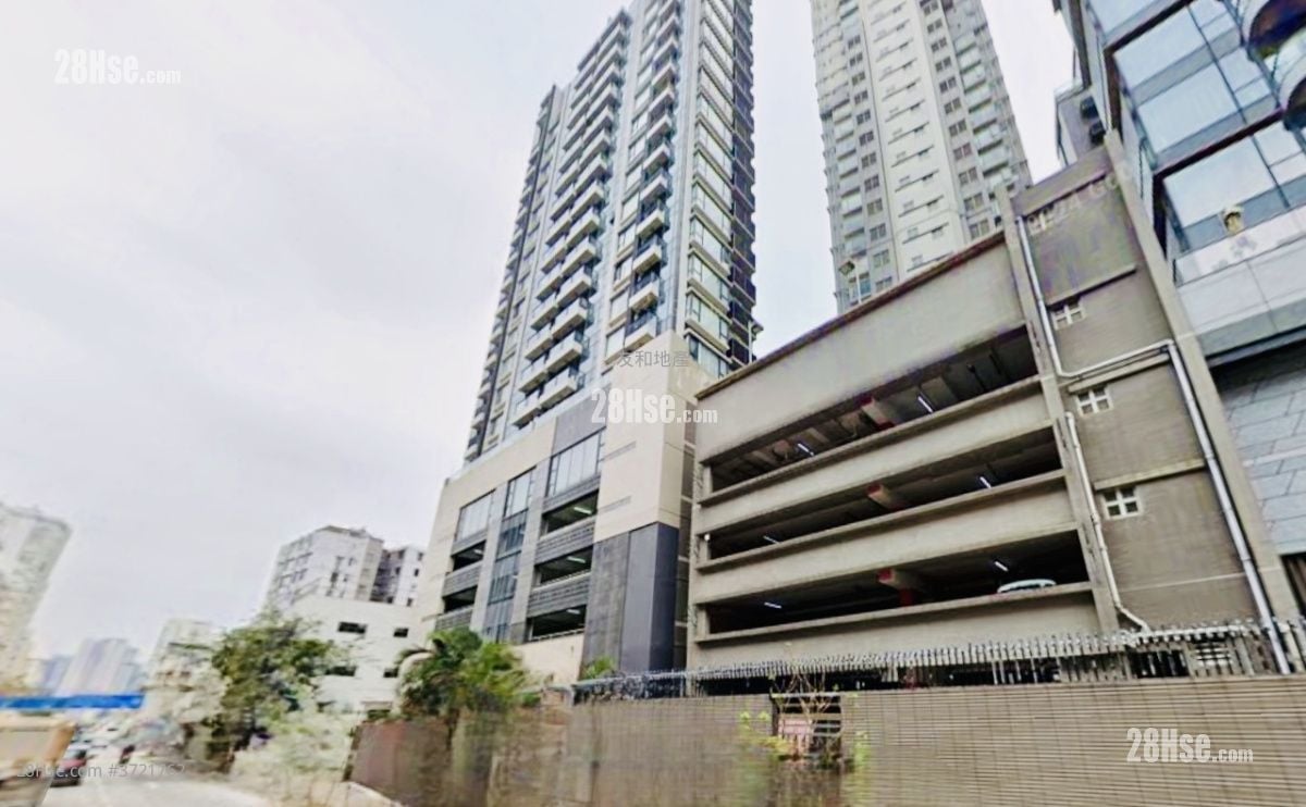 The Ultimate Rental 4 Bedrooms , 3 Bathrooms 1,860 ft²