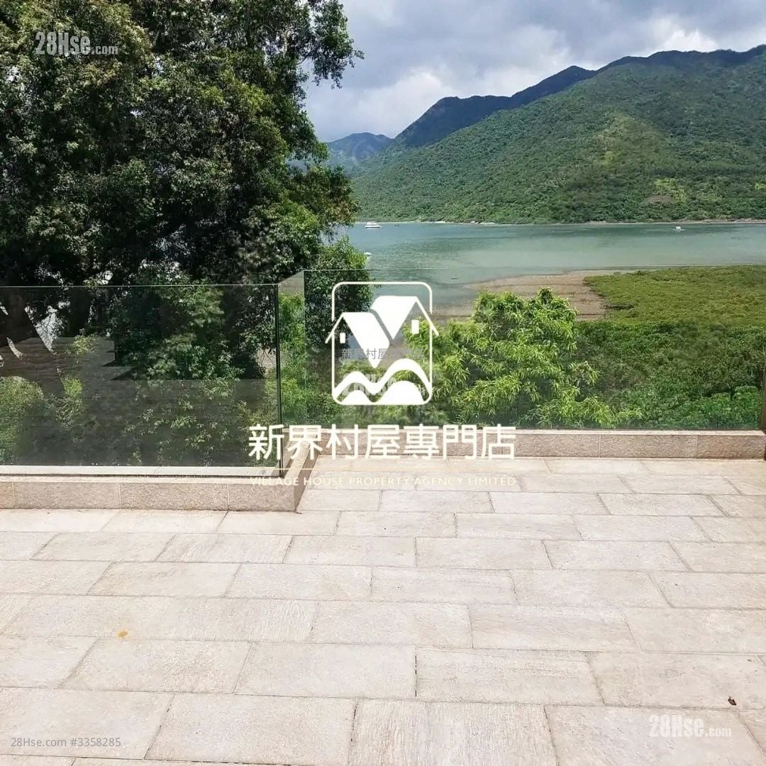 村屋 售盤 4 房 , 4 浴室 1,800 平方呎