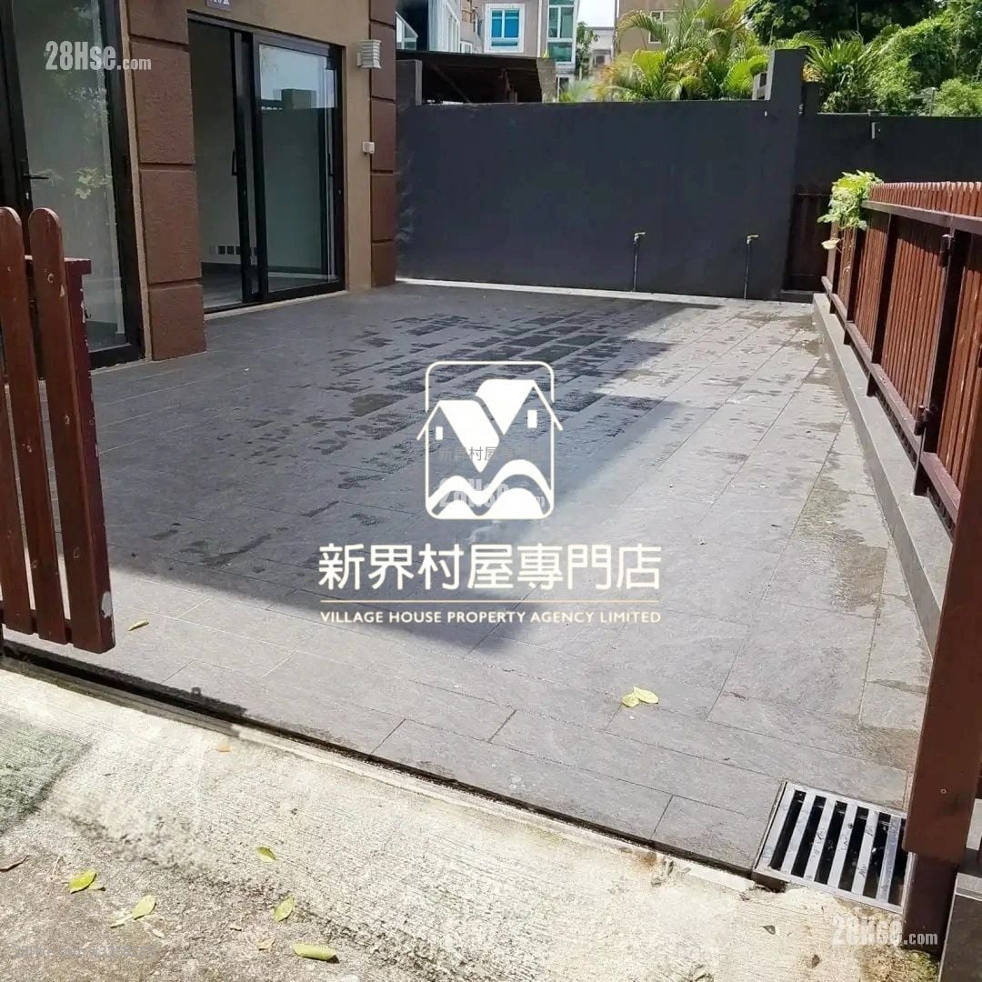 村屋 售盤 4 房 , 4 浴室 1,800 平方呎