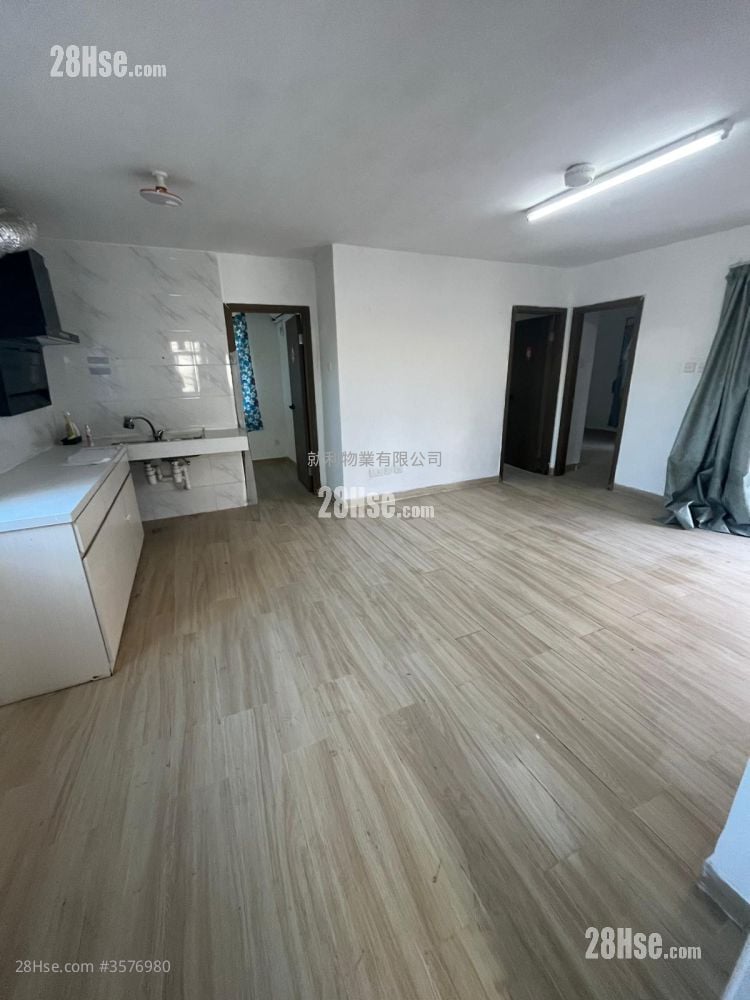 村屋 租盘 3 房 , 1 浴室 630 平方尺