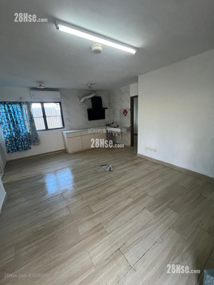 村屋 租盘 3 房 , 1 浴室 630 平方尺